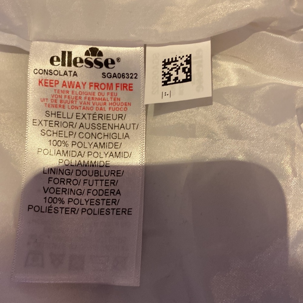 Ellesse she’ll top - Picture 7 of 7